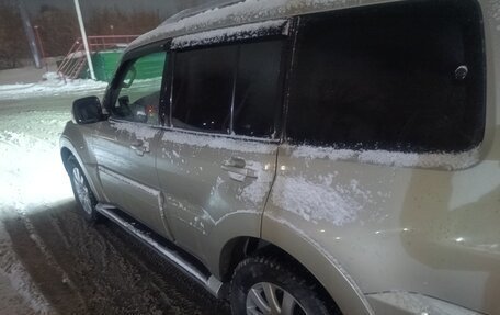 Mitsubishi Pajero IV, 2008 год, 1 550 000 рублей, 8 фотография