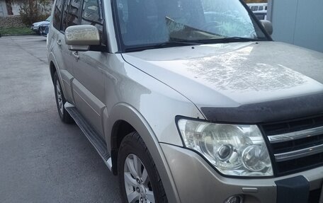 Mitsubishi Pajero IV, 2008 год, 1 550 000 рублей, 16 фотография
