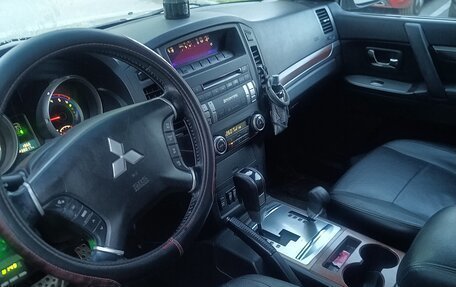 Mitsubishi Pajero IV, 2008 год, 1 550 000 рублей, 17 фотография
