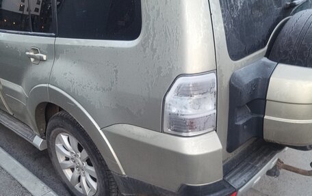 Mitsubishi Pajero IV, 2008 год, 1 550 000 рублей, 24 фотография