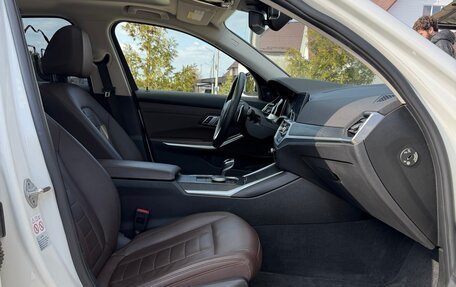 BMW 3 серия, 2019 год, 4 700 000 рублей, 12 фотография