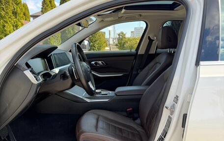 BMW 3 серия, 2019 год, 4 700 000 рублей, 11 фотография