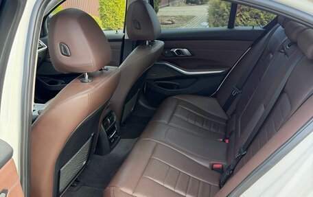 BMW 3 серия, 2019 год, 4 700 000 рублей, 14 фотография