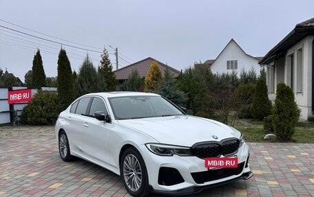 BMW 3 серия, 2019 год, 4 700 000 рублей, 28 фотография