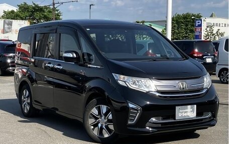 Honda Stepwgn IV, 2016 год, 1 400 000 рублей, 2 фотография