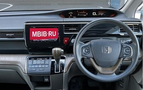 Honda Stepwgn IV, 2016 год, 1 400 000 рублей, 9 фотография