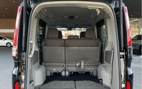 Honda Stepwgn IV, 2016 год, 1 400 000 рублей, 18 фотография