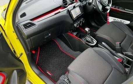 Suzuki Swift V, 2022 год, 1 200 000 рублей, 12 фотография