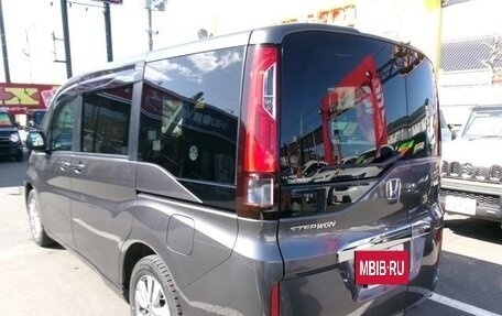 Honda Stepwgn IV, 2019 год, 1 750 000 рублей, 6 фотография