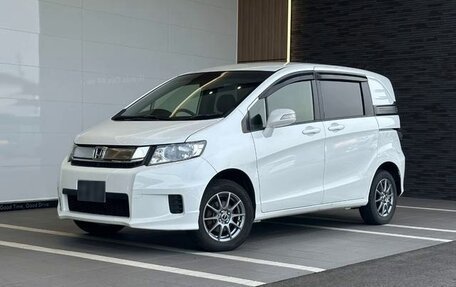 Honda Freed I, 2015 год, 847 000 рублей, 1 фотография