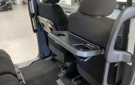 Toyota Roomy I, 2022 год, 1 000 000 рублей, 26 фотография