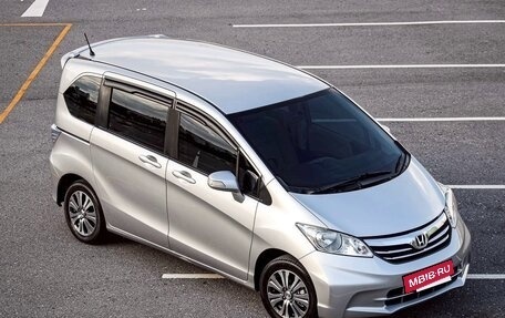Honda Freed I, 2015 год, 902 000 рублей, 10 фотография