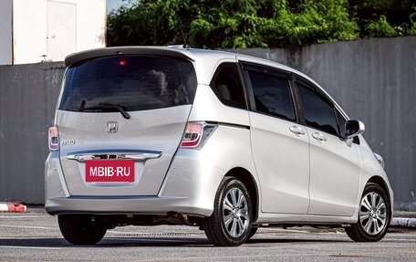Honda Freed I, 2015 год, 902 000 рублей, 8 фотография