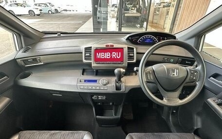 Honda Freed I, 2015 год, 847 000 рублей, 9 фотография