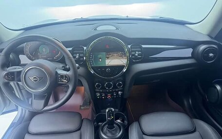 MINI Hatch, 2023 год, 2 374 090 рублей, 7 фотография