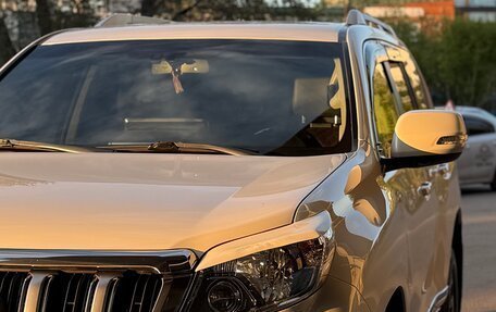 Toyota Land Cruiser Prado 150 рестайлинг 2, 2014 год, 3 587 000 рублей, 2 фотография