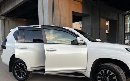 Toyota Land Cruiser Prado 150 рестайлинг 2, 2014 год, 3 587 000 рублей, 18 фотография