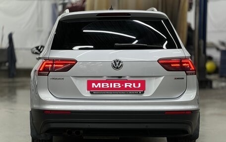 Volkswagen Tiguan II, 2019 год, 2 899 999 рублей, 2 фотография