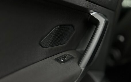 Volkswagen Tiguan II, 2019 год, 2 899 999 рублей, 25 фотография