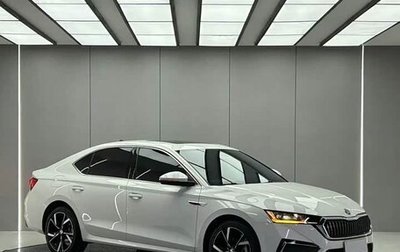 Skoda Octavia IV, 2022 год, 2 100 000 рублей, 1 фотография