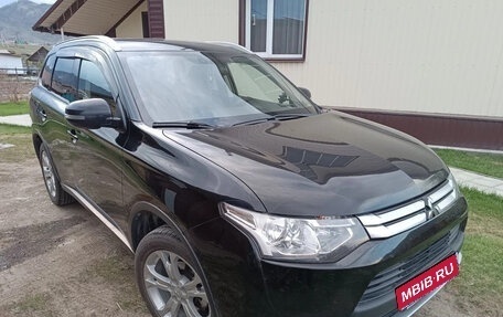 Mitsubishi Outlander III рестайлинг 3, 2014 год, 1 550 000 рублей, 1 фотография