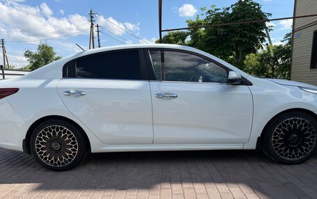 KIA Rio IV, 2017 год, 1 270 000 рублей, 4 фотография