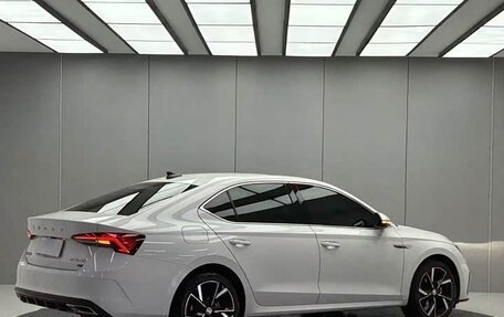 Skoda Octavia IV, 2022 год, 2 100 000 рублей, 3 фотография