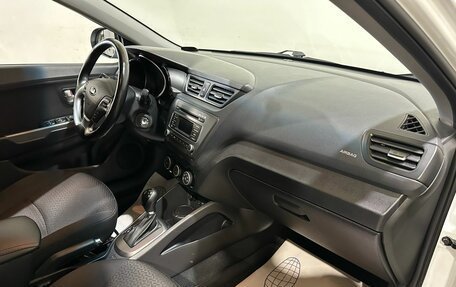 KIA Rio III рестайлинг, 2015 год, 1 100 000 рублей, 25 фотография