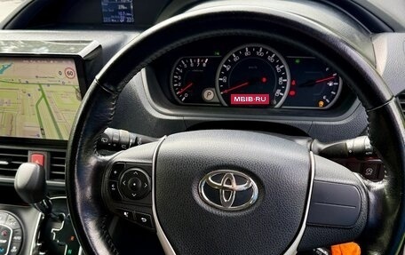 Toyota Voxy III, 2016 год, 1 950 000 рублей, 6 фотография