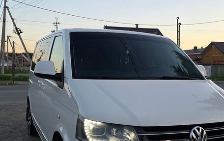 Volkswagen Multivan T5, 2013 год, 2 990 000 рублей, 6 фотография