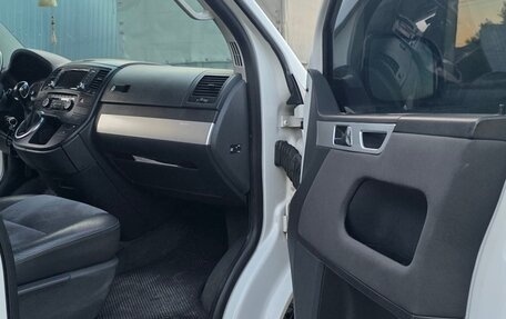 Volkswagen Multivan T5, 2013 год, 2 990 000 рублей, 14 фотография