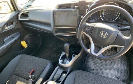Honda Fit III, 2013 год, 1 080 000 рублей, 11 фотография