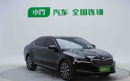 Skoda Superb III рестайлинг, 2022 год, 1 956 000 рублей, 3 фотография