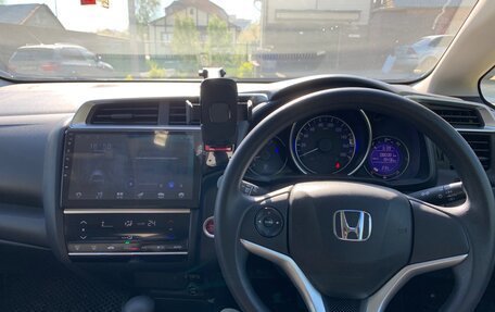 Honda Fit III, 2013 год, 1 080 000 рублей, 12 фотография