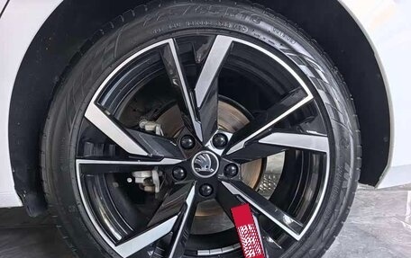 Skoda Octavia IV, 2024 год, 2 290 000 рублей, 16 фотография