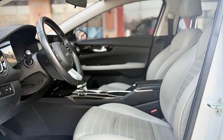 KIA K3, 2022 год, 1 364 000 рублей, 9 фотография