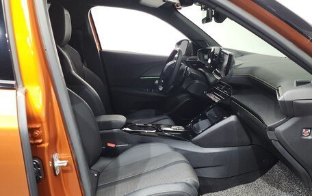 Peugeot 2008 II, 2022 год, 1 380 000 рублей, 11 фотография