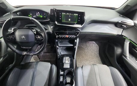 Peugeot 2008 II, 2022 год, 1 380 000 рублей, 9 фотография