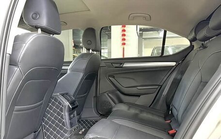 Skoda Superb III рестайлинг, 2022 год, 1 960 000 рублей, 9 фотография