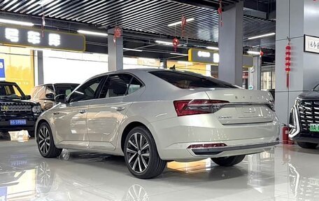 Skoda Superb III рестайлинг, 2022 год, 1 960 000 рублей, 6 фотография