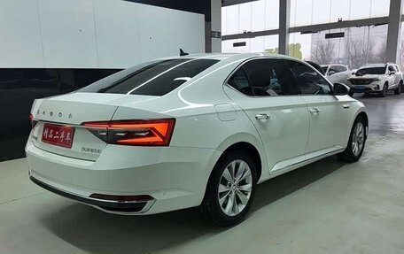 Skoda Superb III рестайлинг, 2022 год, 1 815 000 рублей, 6 фотография