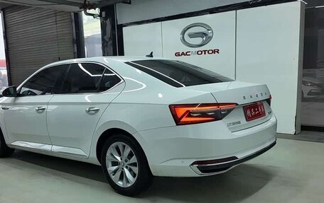Skoda Superb III рестайлинг, 2022 год, 1 815 000 рублей, 4 фотография