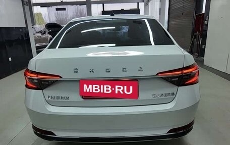 Skoda Superb III рестайлинг, 2022 год, 1 815 000 рублей, 5 фотография