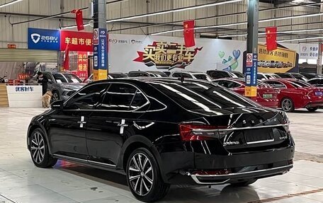 Skoda Superb III рестайлинг, 2022 год, 1 882 000 рублей, 6 фотография