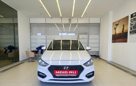 Hyundai Solaris II рестайлинг, 2017 год, 990 000 рублей, 2 фотография