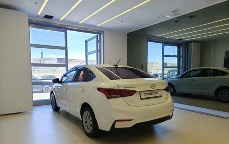 Hyundai Solaris II рестайлинг, 2017 год, 990 000 рублей, 6 фотография