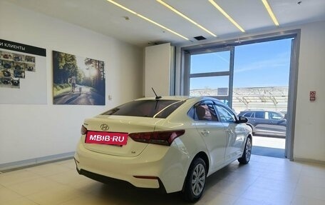 Hyundai Solaris II рестайлинг, 2017 год, 990 000 рублей, 4 фотография