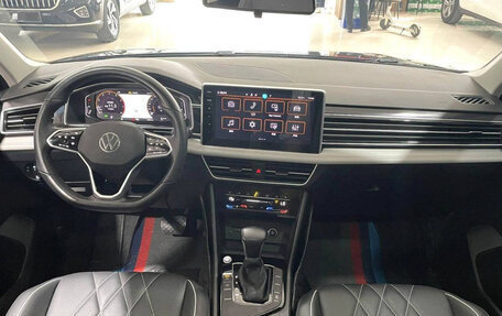 Volkswagen Tiguan II, 2023 год, 1 940 123 рублей, 6 фотография