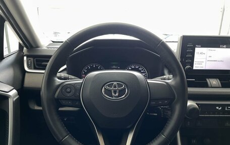 Toyota RAV4, 2020 год, 2 900 000 рублей, 11 фотография