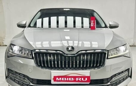 Skoda Superb III рестайлинг, 2022 год, 2 130 000 рублей, 13 фотография